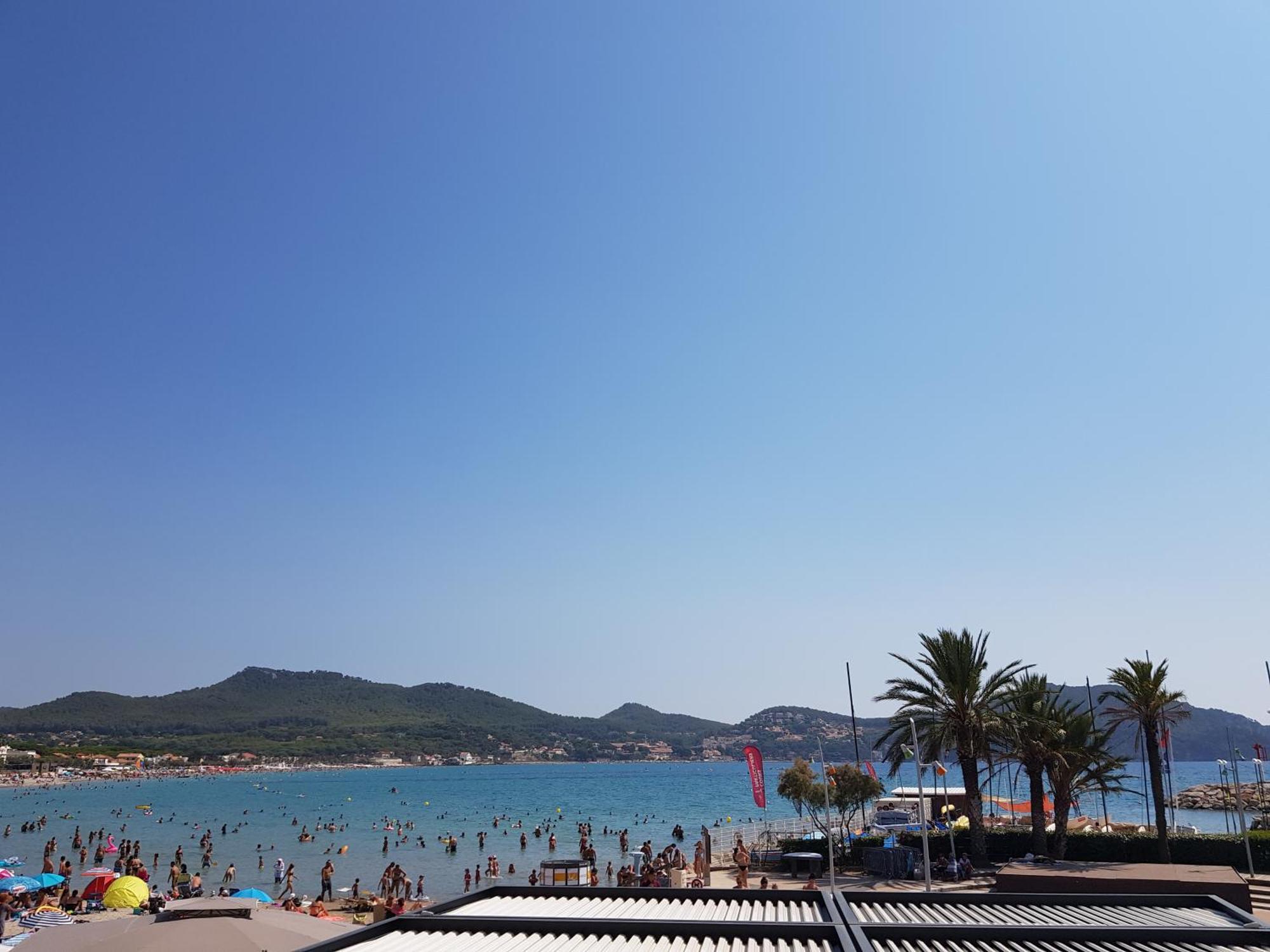Apartamento Les Pieds Dans L'Eau Saint-Cyr-sur-Mer Exterior foto