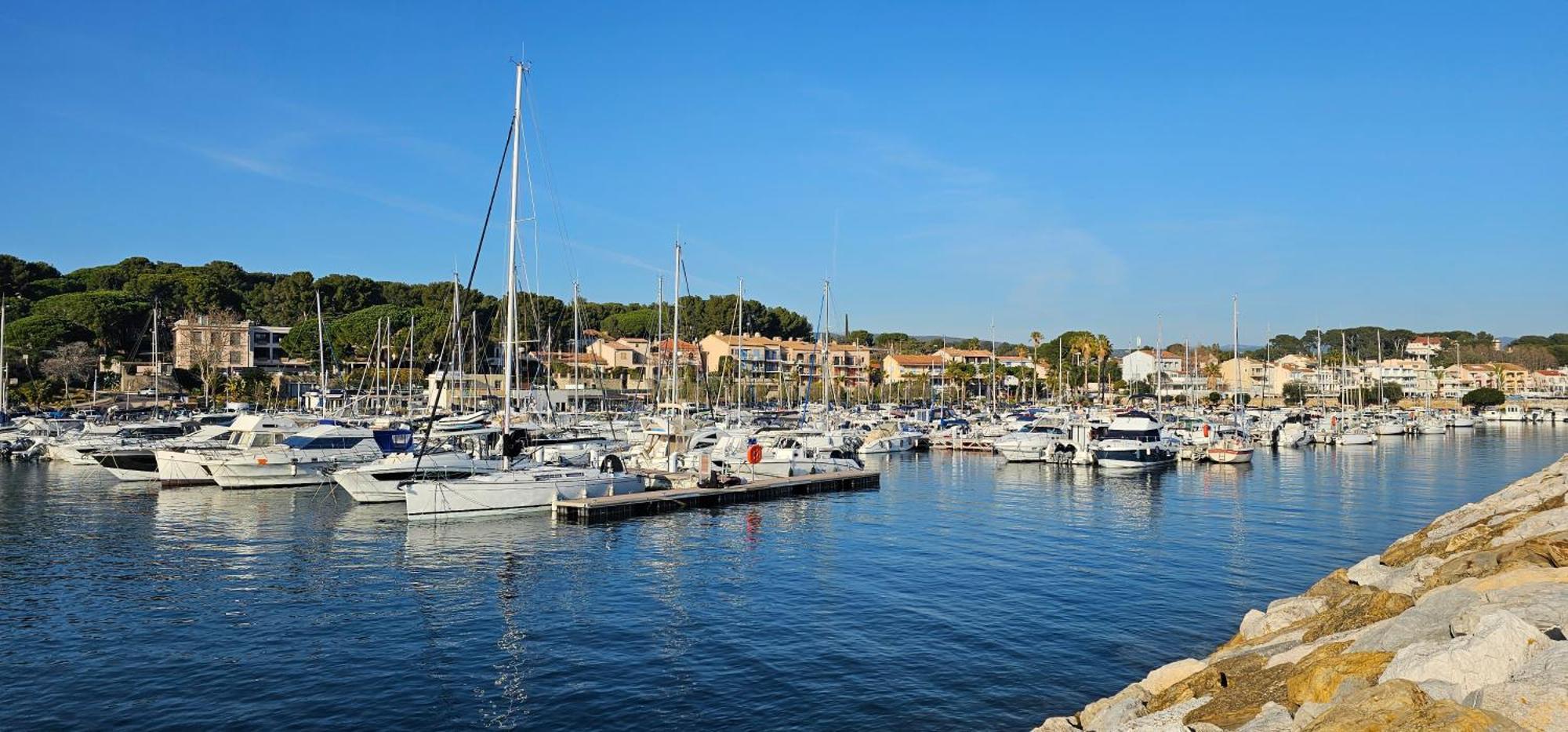 Apartamento Les Pieds Dans L'Eau Saint-Cyr-sur-Mer Exterior foto