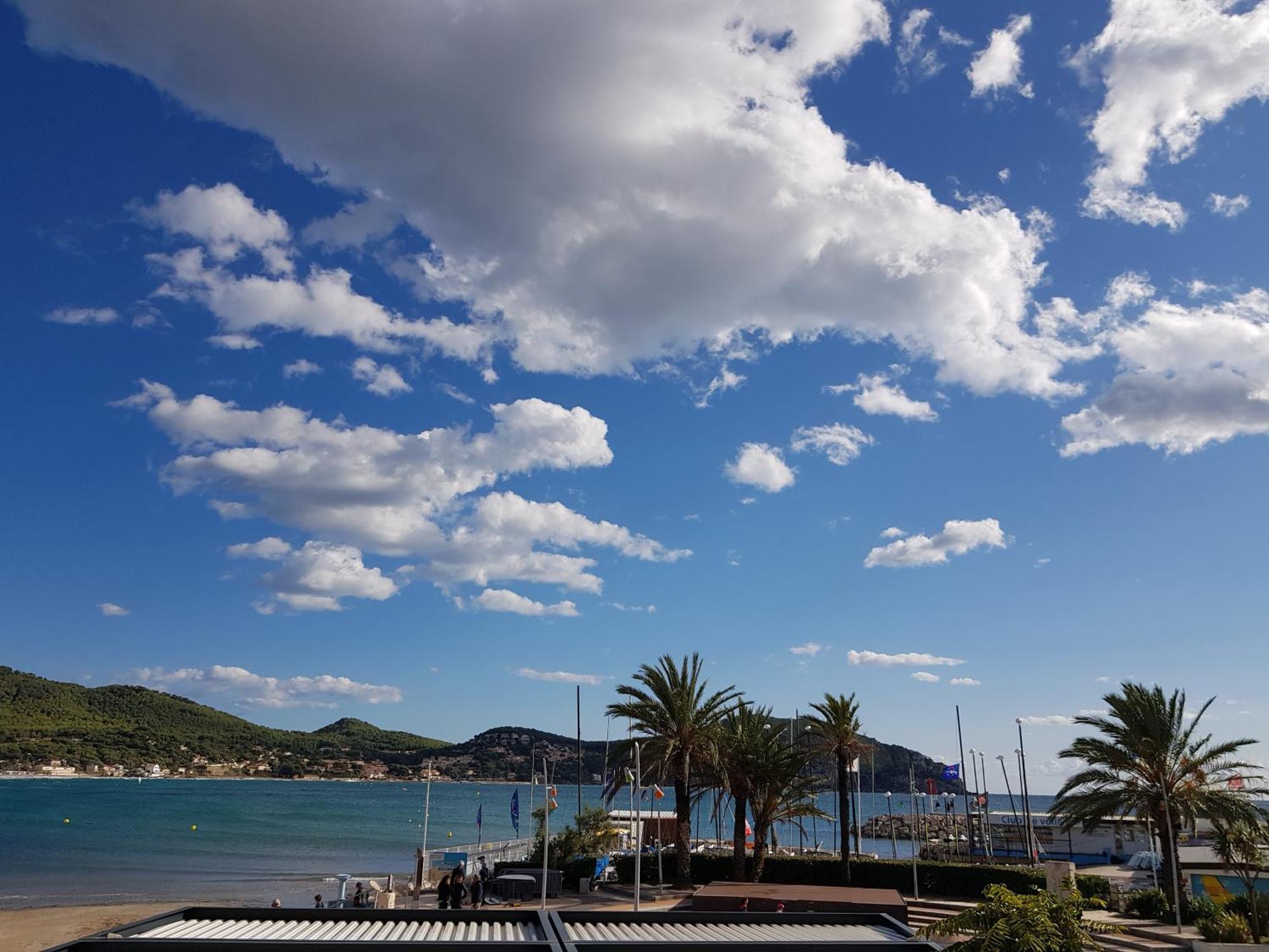 Apartamento Les Pieds Dans L'Eau Saint-Cyr-sur-Mer Exterior foto