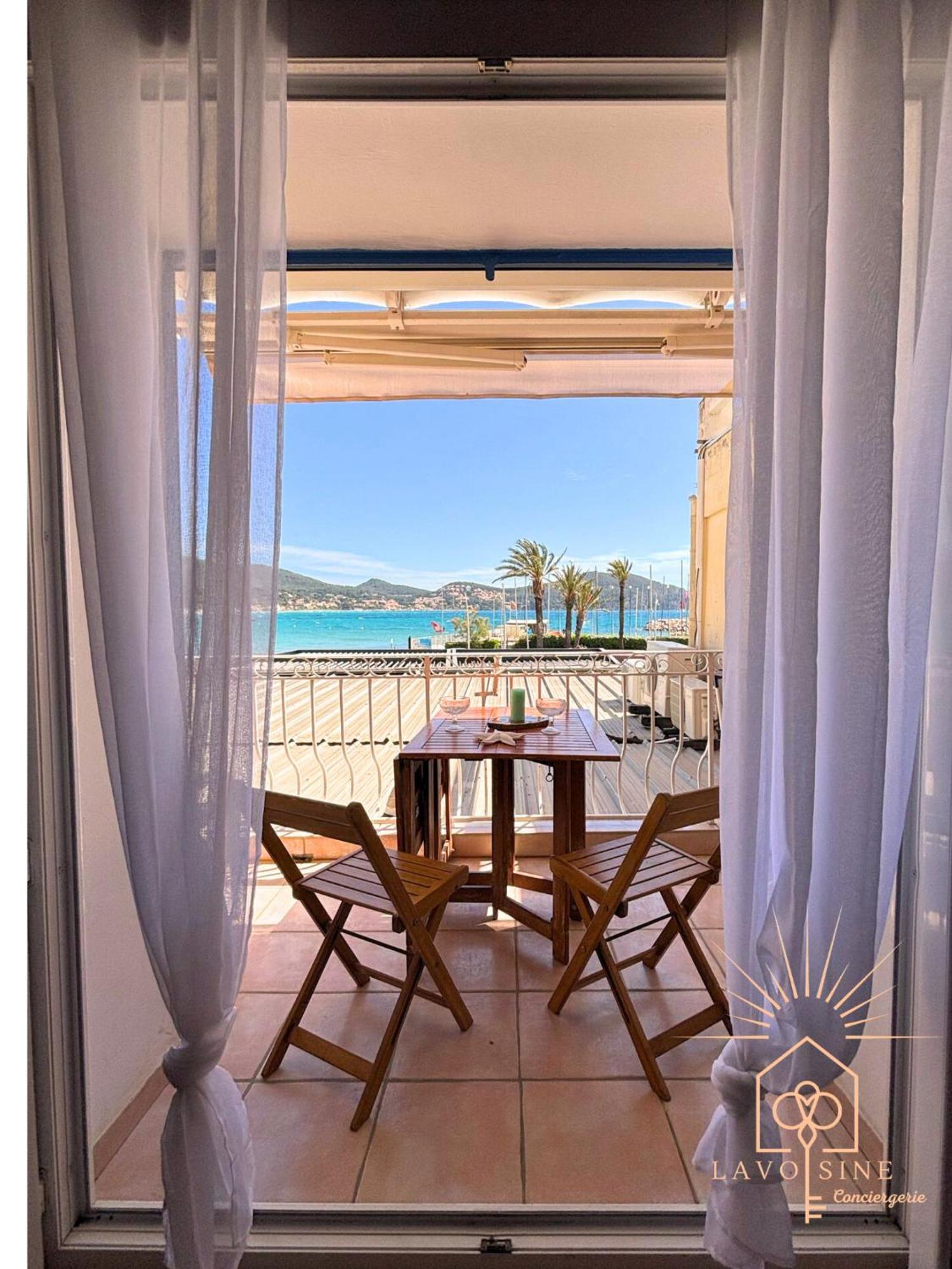 Apartamento Les Pieds Dans L'Eau Saint-Cyr-sur-Mer Exterior foto